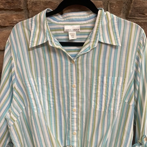 Jones New York blue, green and white striped top. Size 2X - Picture 3 of 9